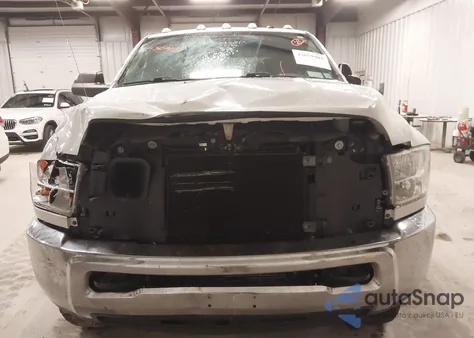 2017 Ram 2500 Tradesman 4X4 6'4 Box z USA, uszkodzony, nr VIN 3C6UR5CL6HG540896